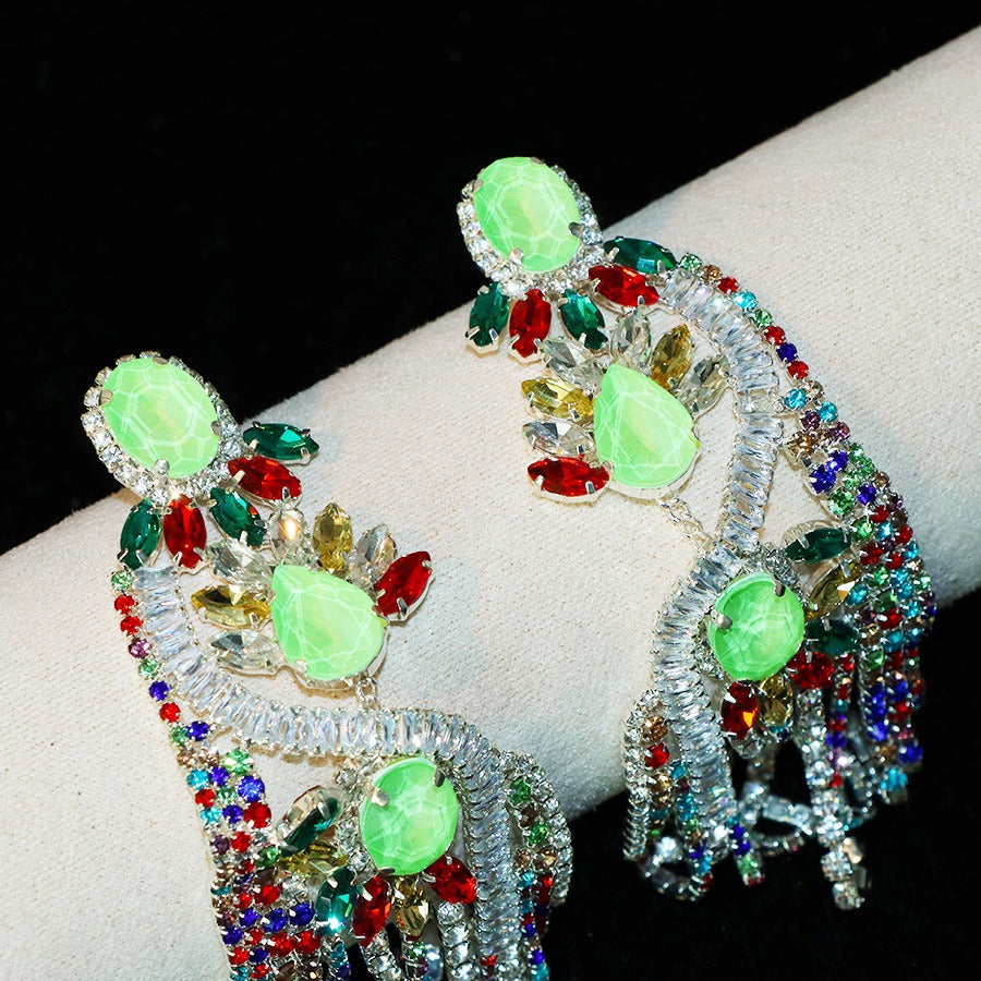 Opvallende kleurrijke oorbellen met lange kwastjes voor dames