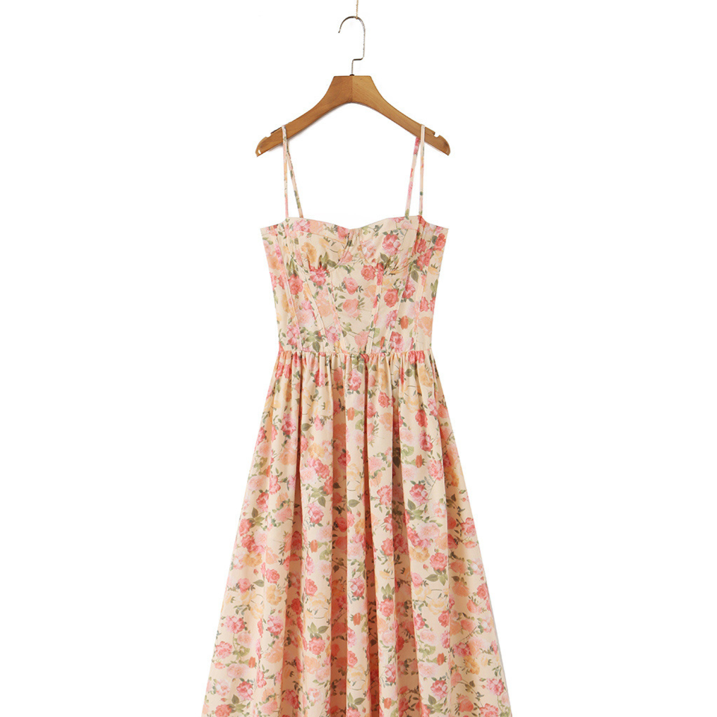 Elegant strapless dress