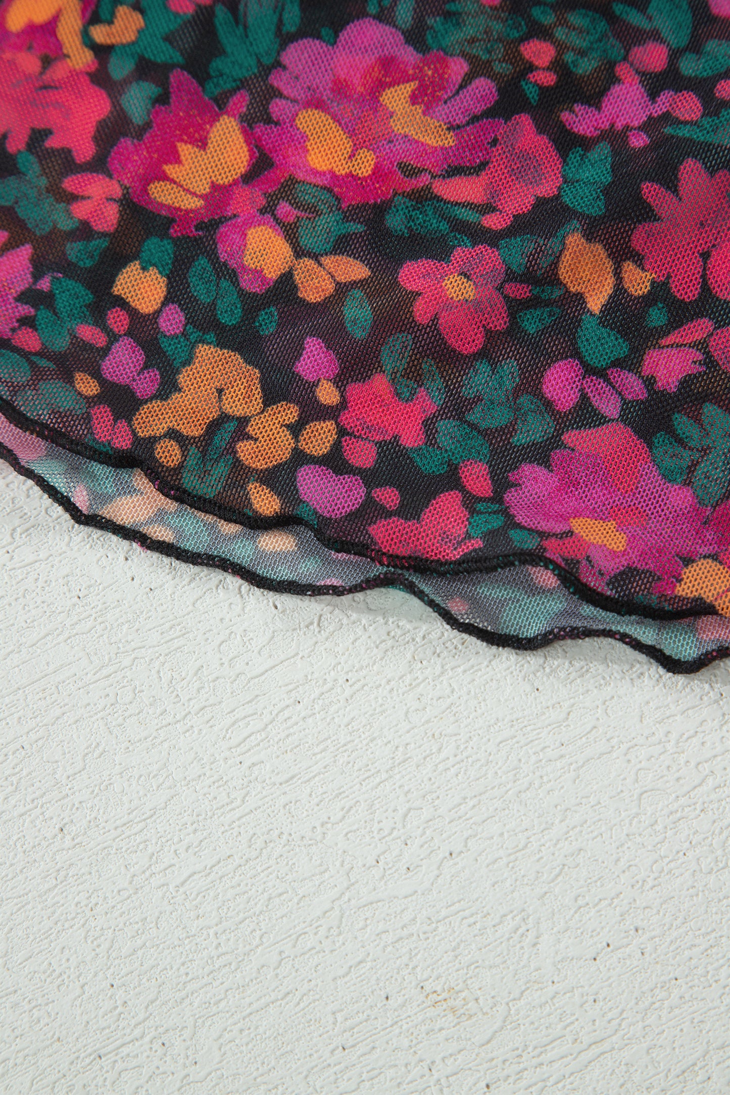 Roze Plus Size Bloemen Mesh Top met Korte Mouwen en Hoge Hals
