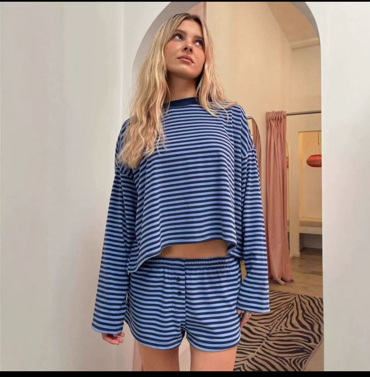 Dames gestreepte short en T-shirt met lange mouwen tweedelig setje