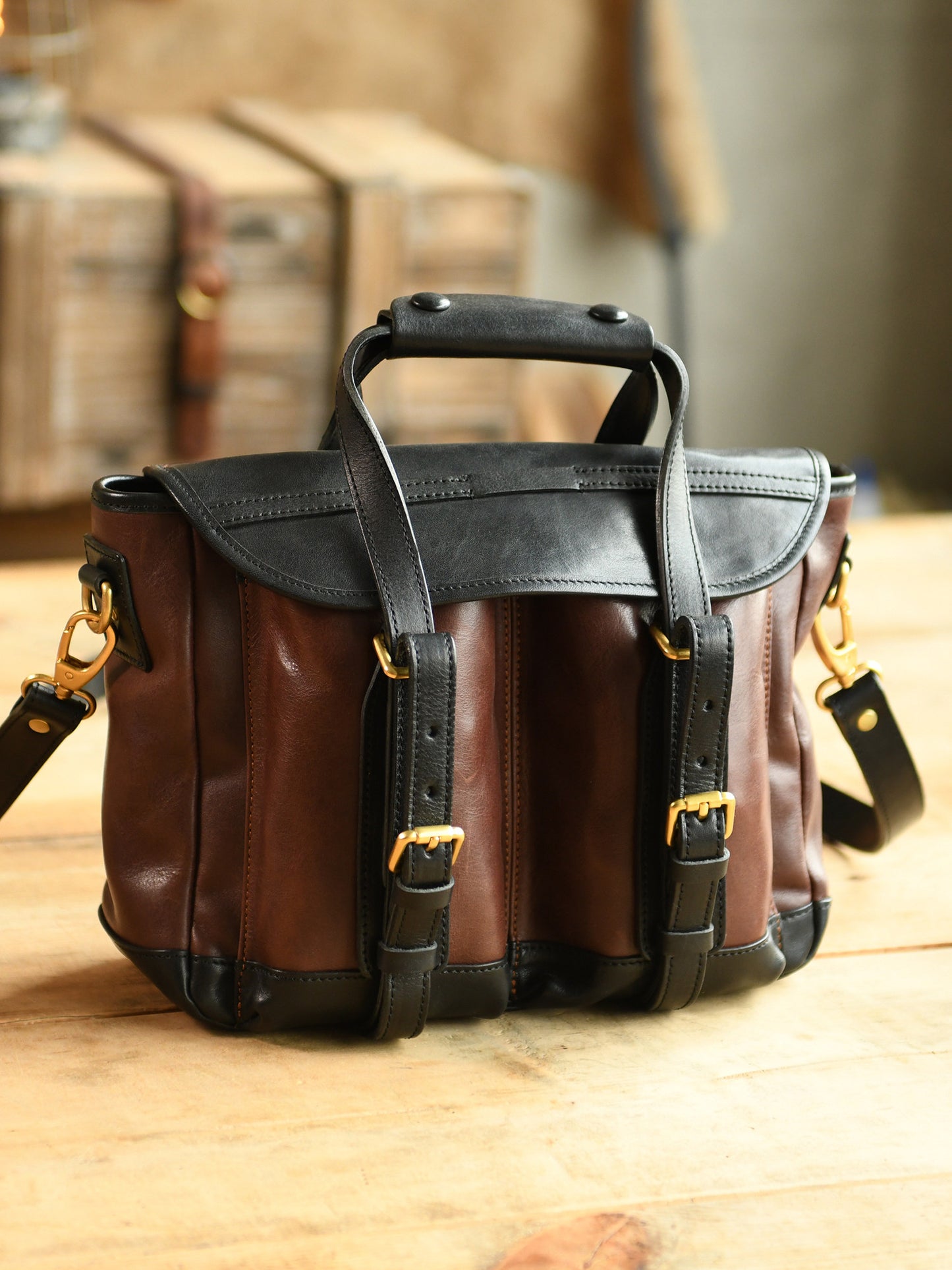 Classic Cowhide Messenger Ba