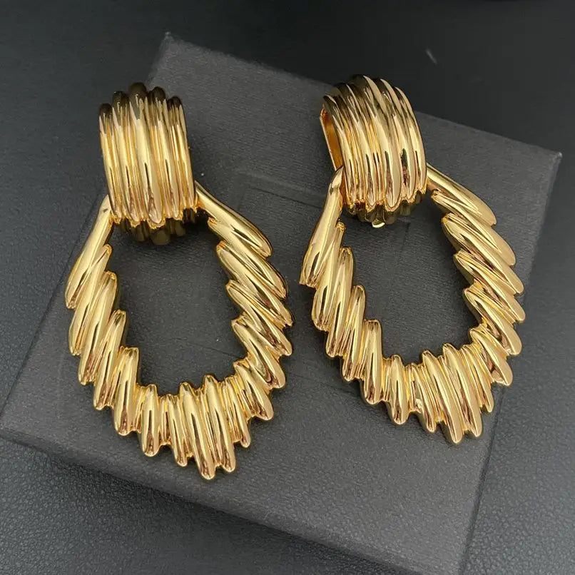 Hoogwaardige vintage messing vergulde 18-karaats gouden oorclips