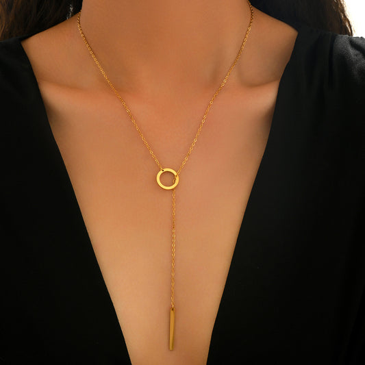 Geometrische ronde hanger ketting met vergulde titanium stalen schakels