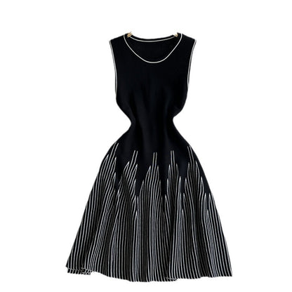 European and American minimalist sleeveless round neck striped knitted dress for women's summer waist cinching design niche fai