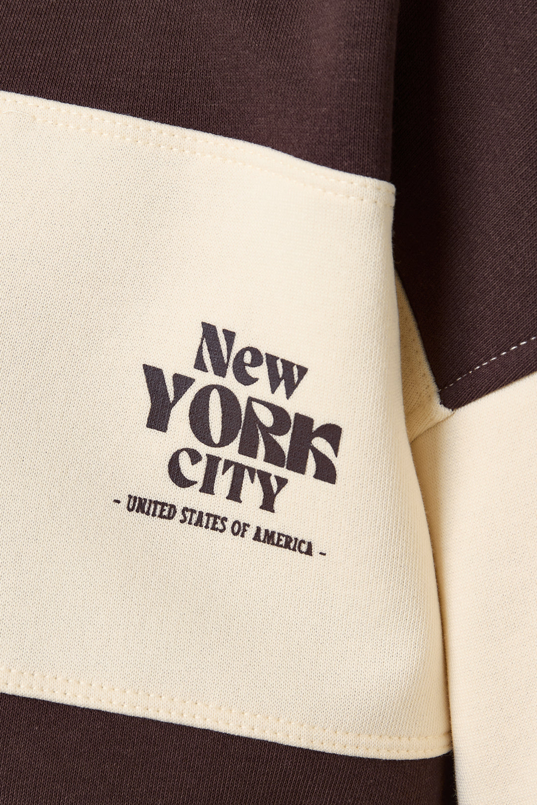 De gestreepte liefdevolle tops