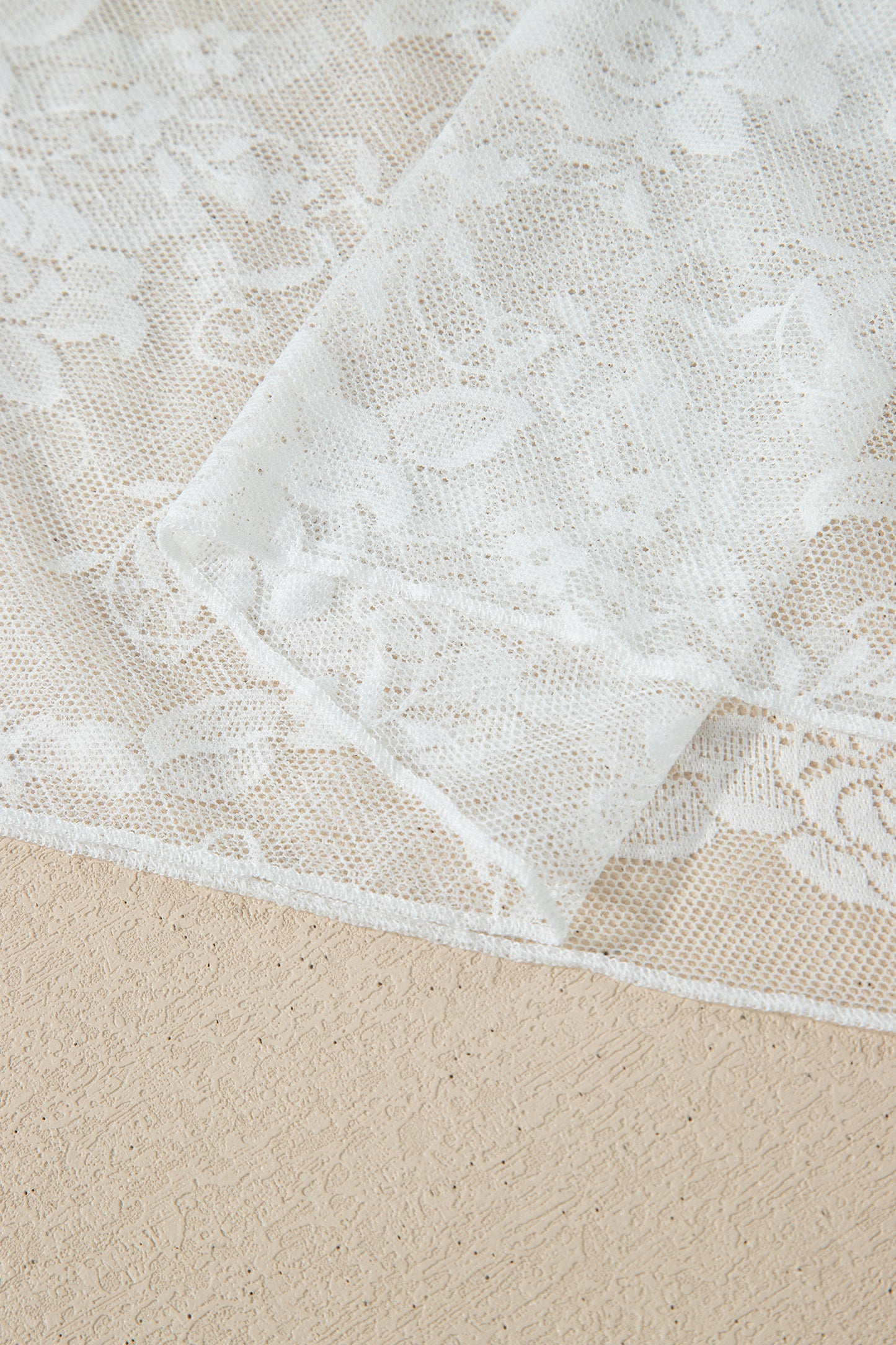 Top met lange mouwen en bloemenprint van mesh in grote maten