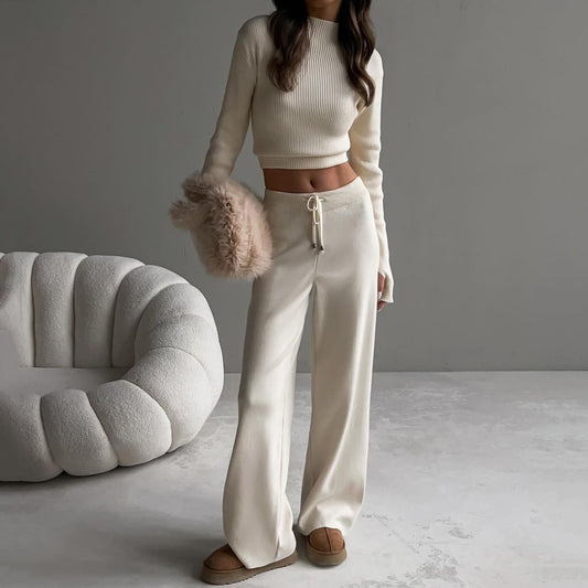 Elegante casual set crop top met lange mouwen en losse broek met trekkoord