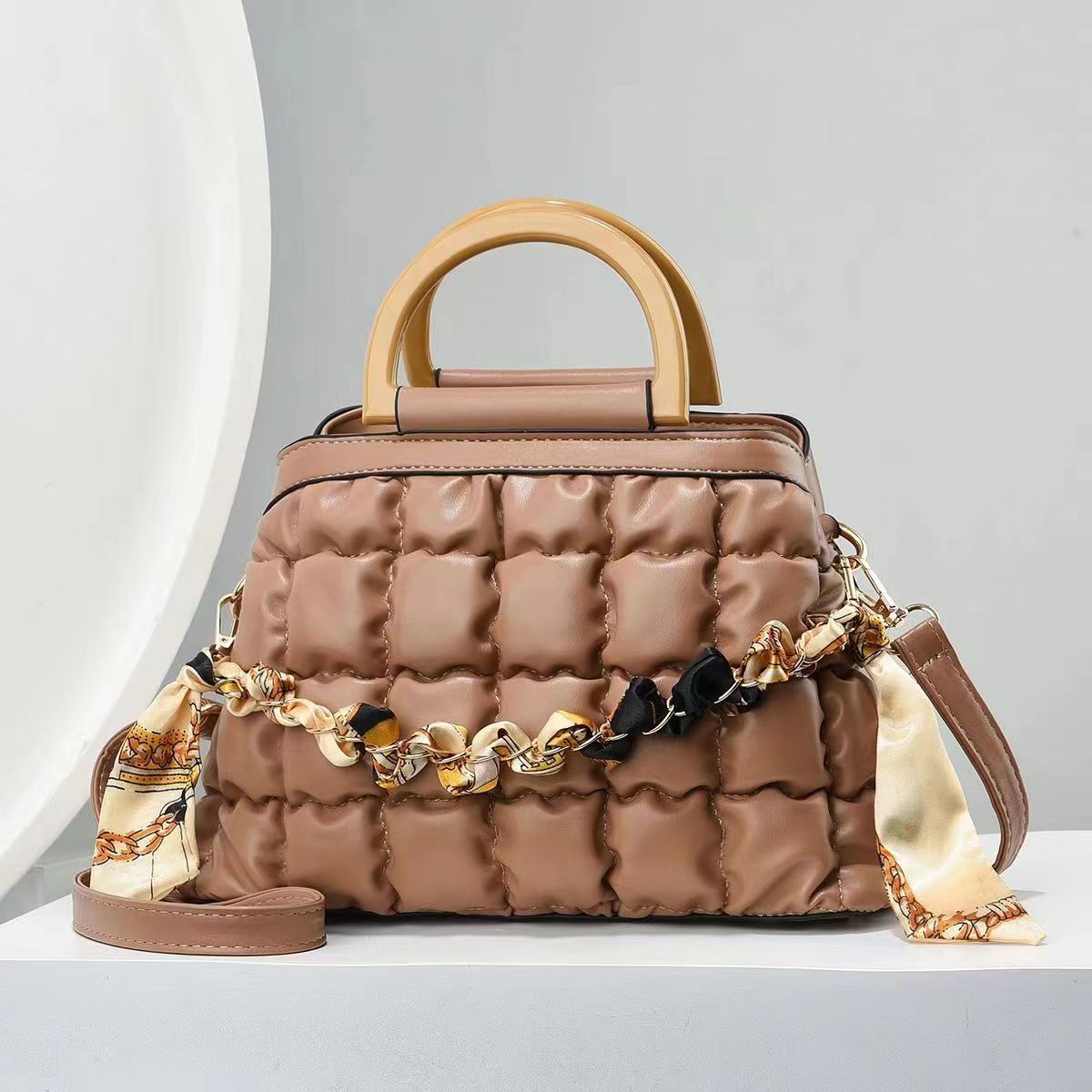 Hoogwaardige en modieuze handtas