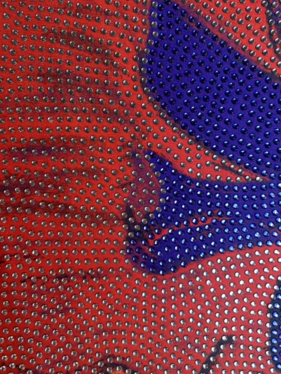 Trendy bedrukte T-shirt met strass en verlaagde schouders