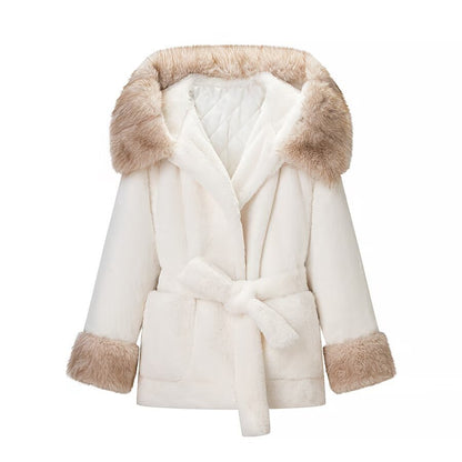 Elegante imitatiebont jas met vetersluiting