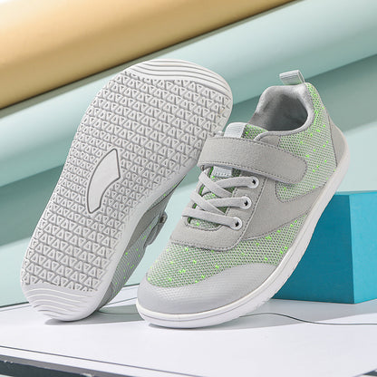 Children's athletic shoes