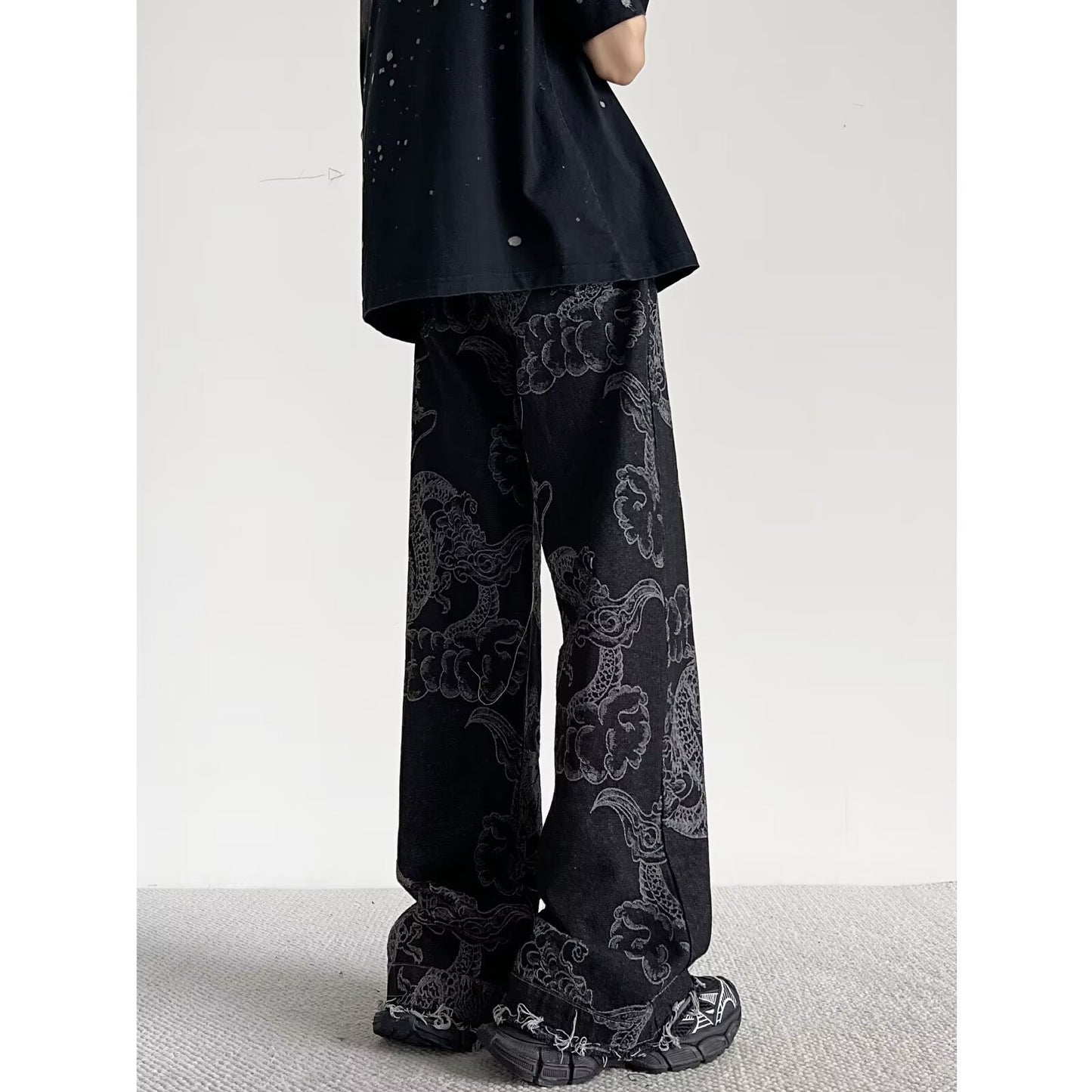 Losse rechte heren jeans met geborduurde draak