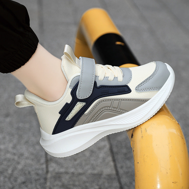 kids sports shoes