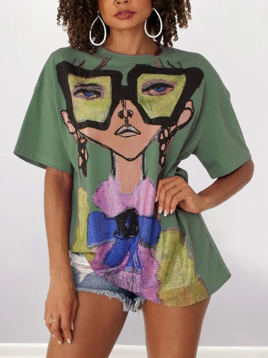 Trendy bedrukte T-shirt met strass en verlaagde schouders