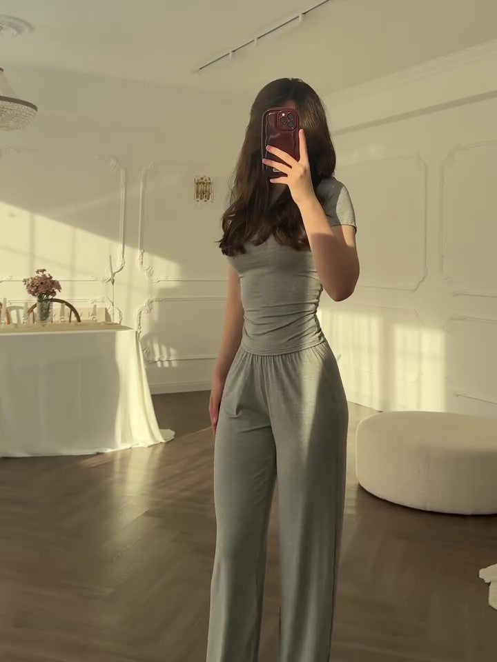 Casual grijs pak met korte mouwen en wijde broek