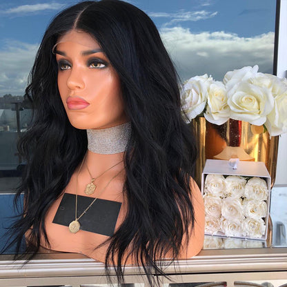 Lang krullende synthetische lace wig