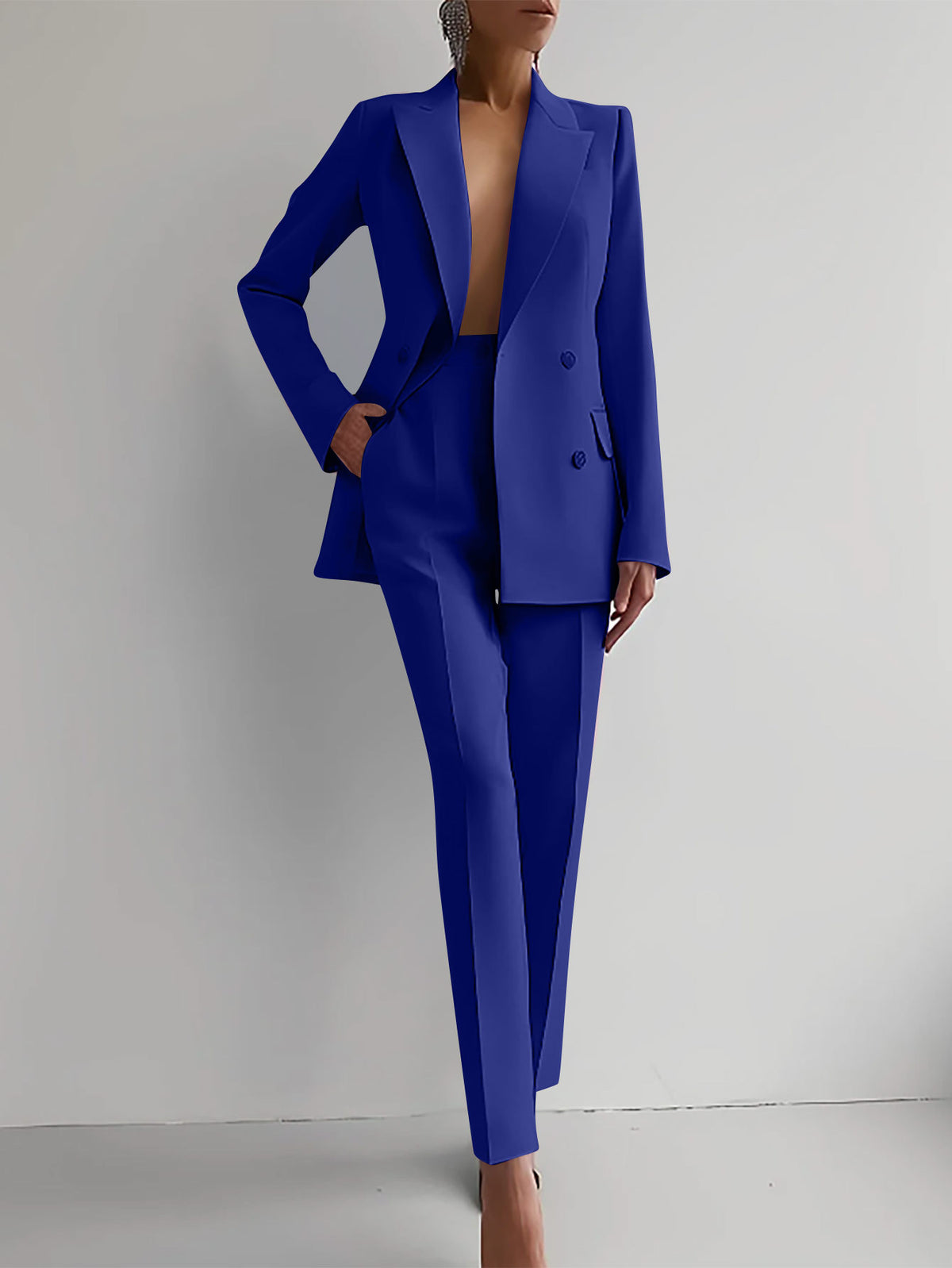 Elegante damespak in zakelijke stijl