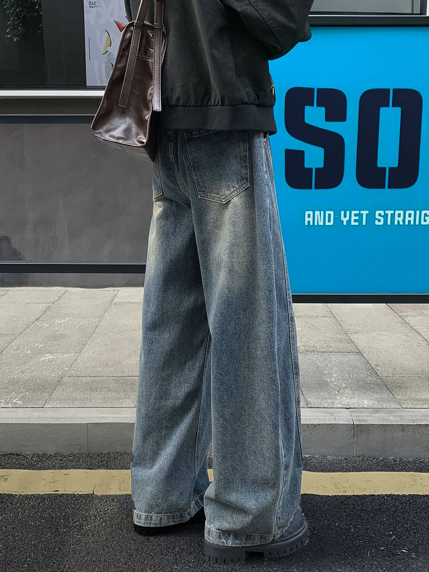 Vintage Blue American-Style Curved Jeans for Men