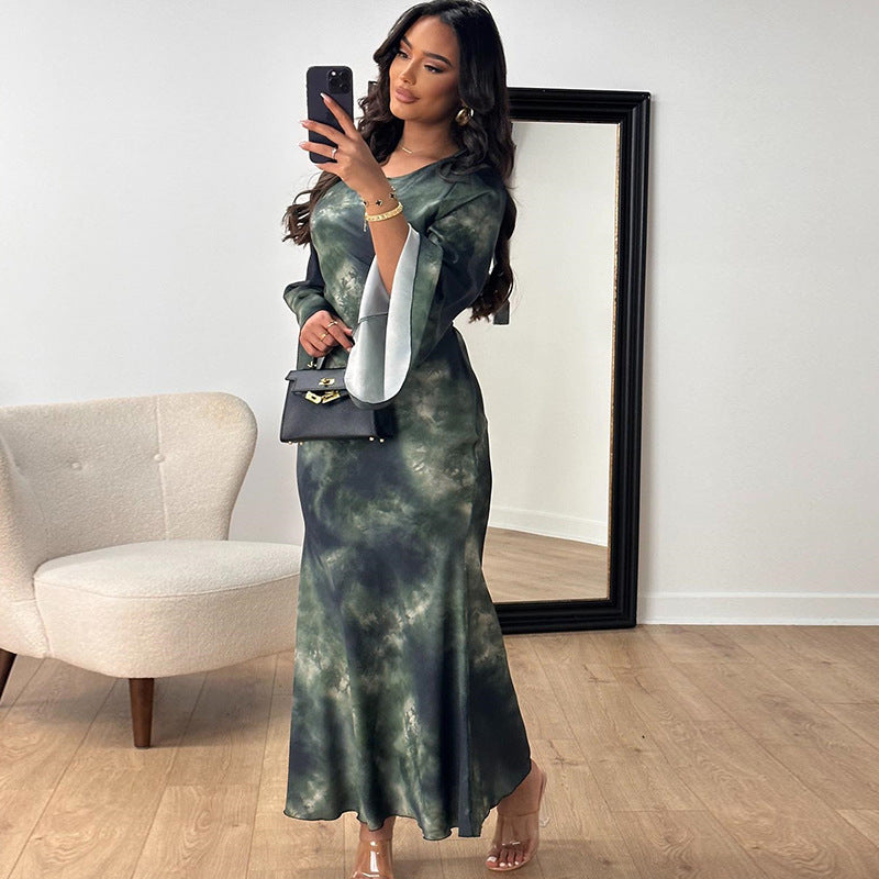Round neck dress with printed flared sleeves Dress