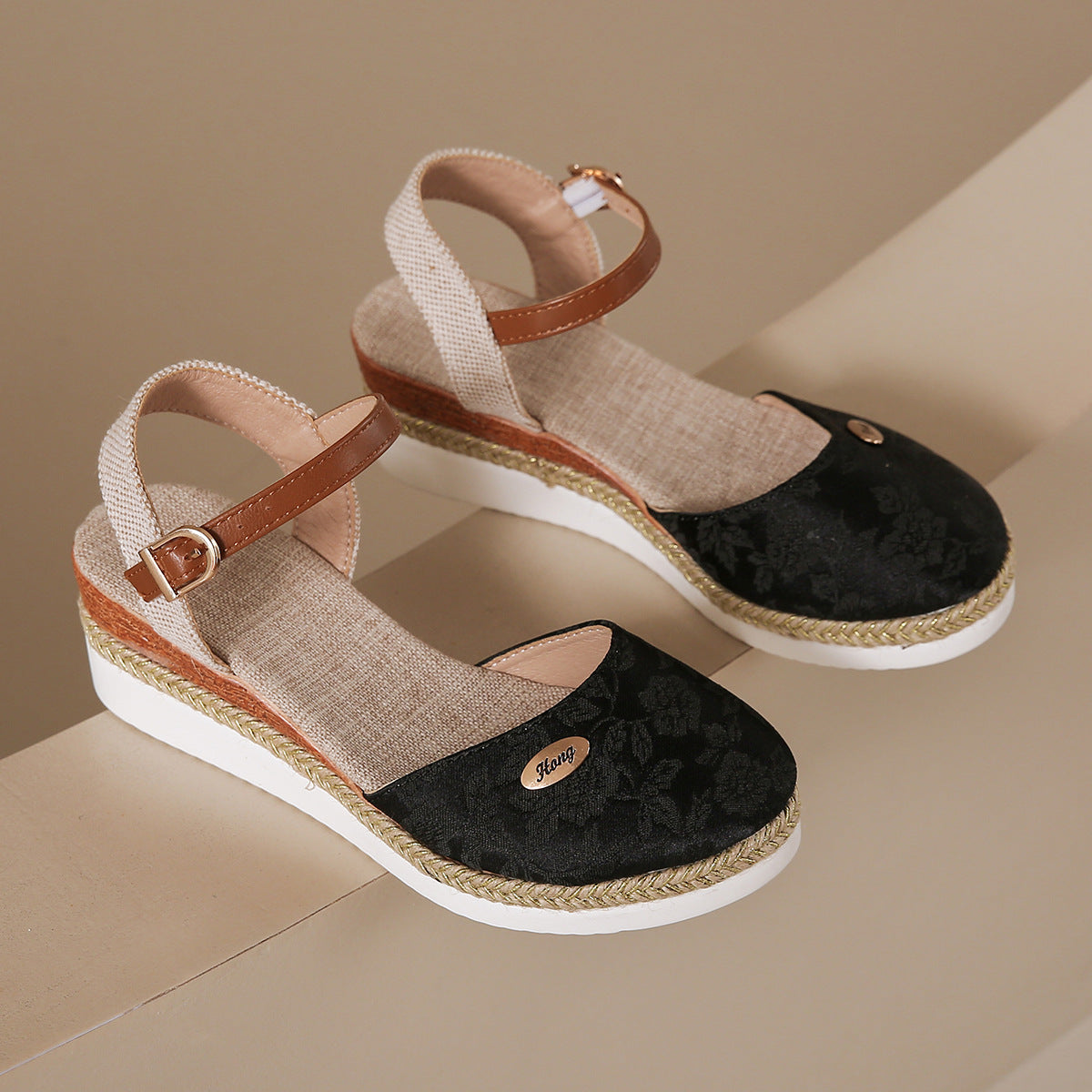 Lady's Sandals