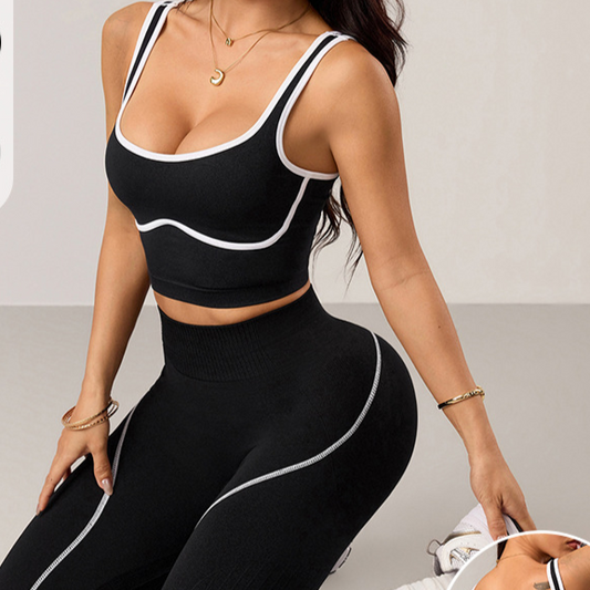 Seamless yoga workout suit