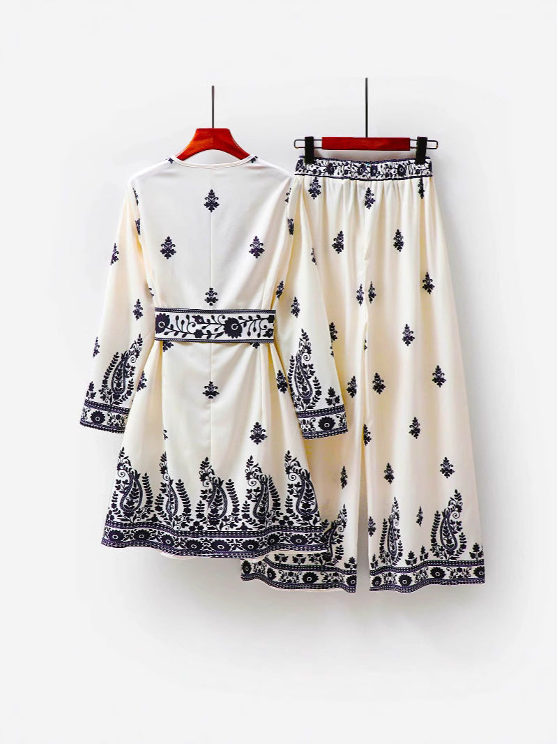 Ethnic Print Casual Suit with Belt