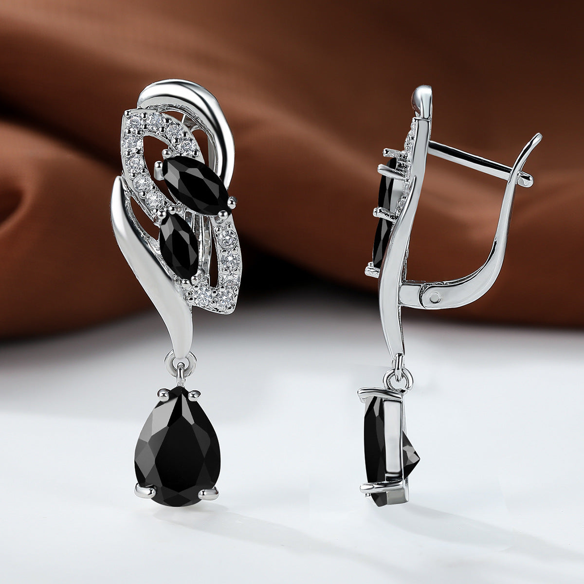 High-End Accessible Luxury Ear Jewelry