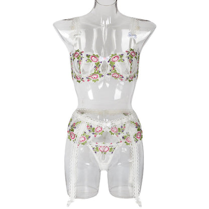 Sexy driedelige set met bloemen hoogwaardig geborduurd design