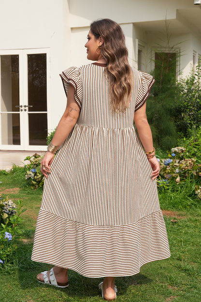 Gestreepte maxi-jurk met split V-hals en ruchesmouwen plus size