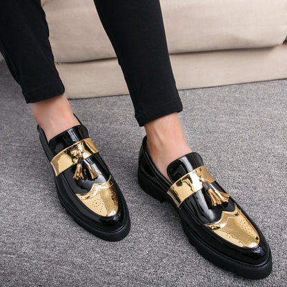Lakleren schoenen in Britse stijl met hoge profielzool