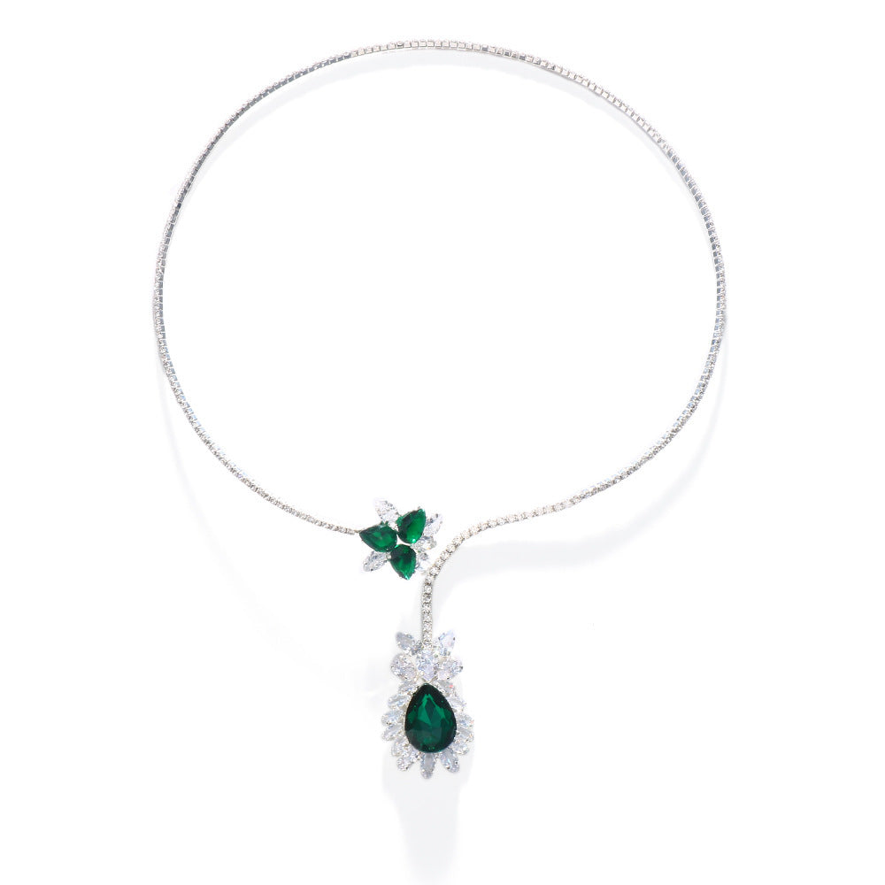 Leaf Motif Luxury Zircon Clavicle Necklace