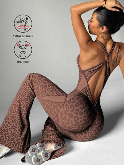 Seamless Leopard Print Yoga Suit