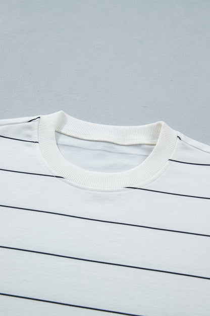 Gestreepte shirt met korte mouwen en shorts met zakken en trekkoord 2-delige set