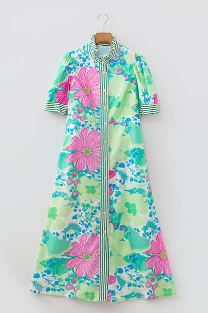 Roze vakantiejurk met bloemenprint gestreepte bies knoopsluiting en korte mouwen