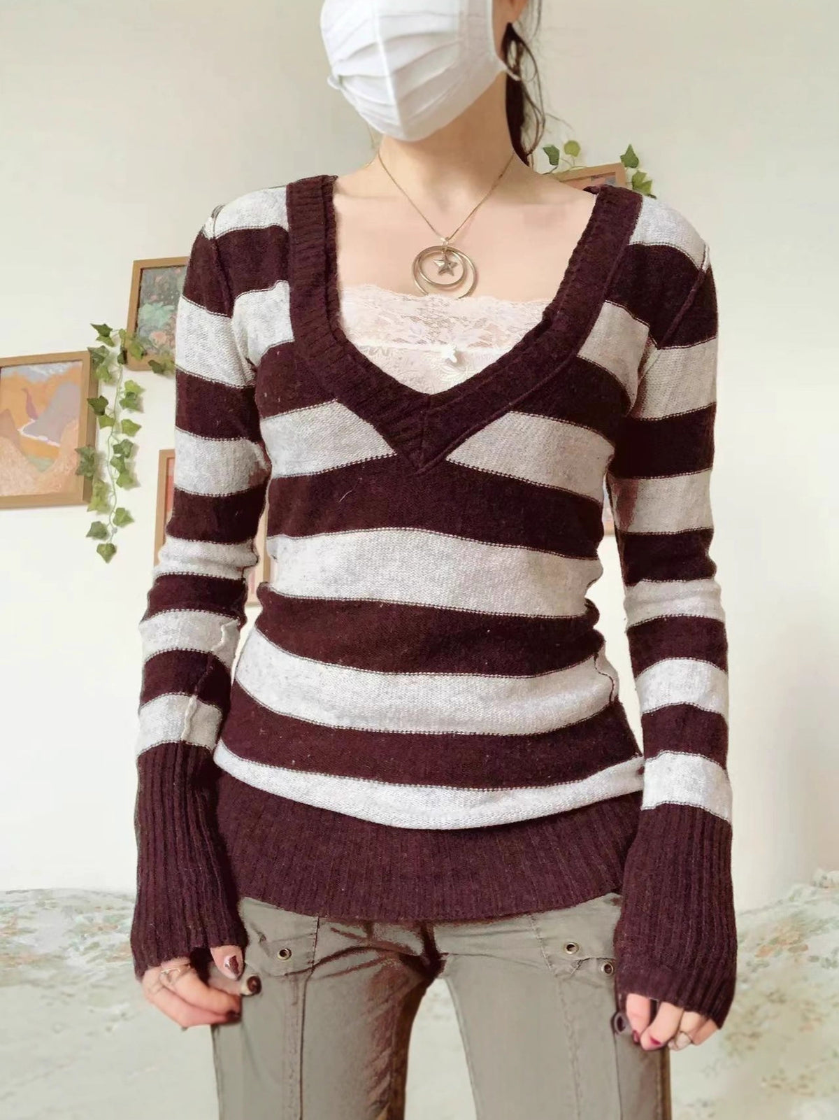 Retro Striped V-Neck Slim Sweater