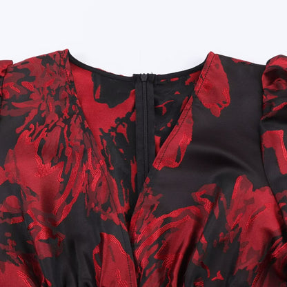Elegante mini-jurk met grote bloemenprint V-hals en korte pofmouwen
