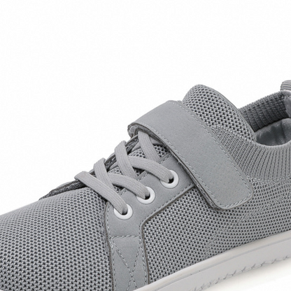 Children's athletic shoes