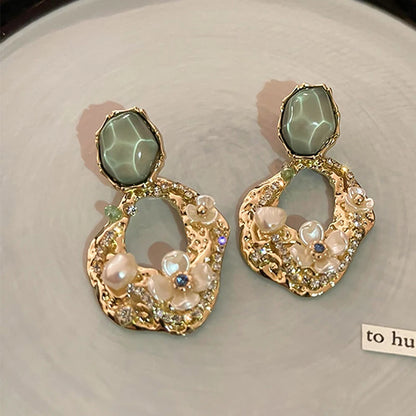 Esthetische oorbellen met zirkonia in de vorm van een bloem voor dames