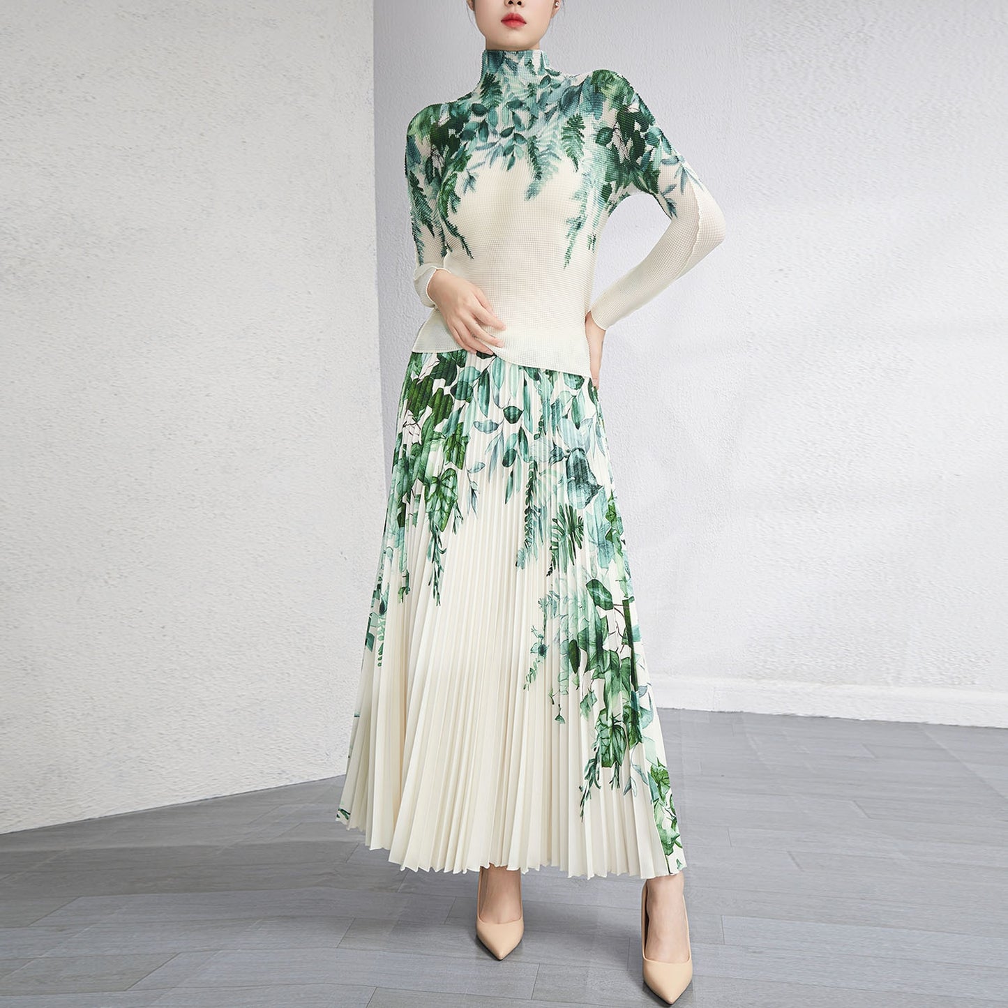 Europe Station Foreign Trade Large Size Women's Autumn New Pleated Top Printed Skirt Set
