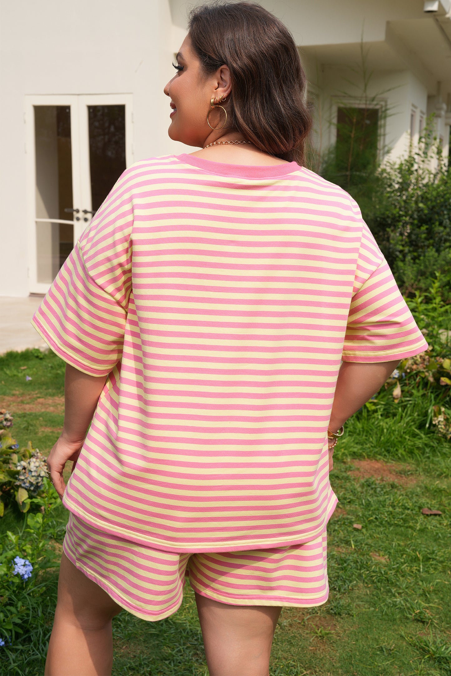 Gestreepte boxy T-shirt en shorts met trekkoord elastische tailleband plus size