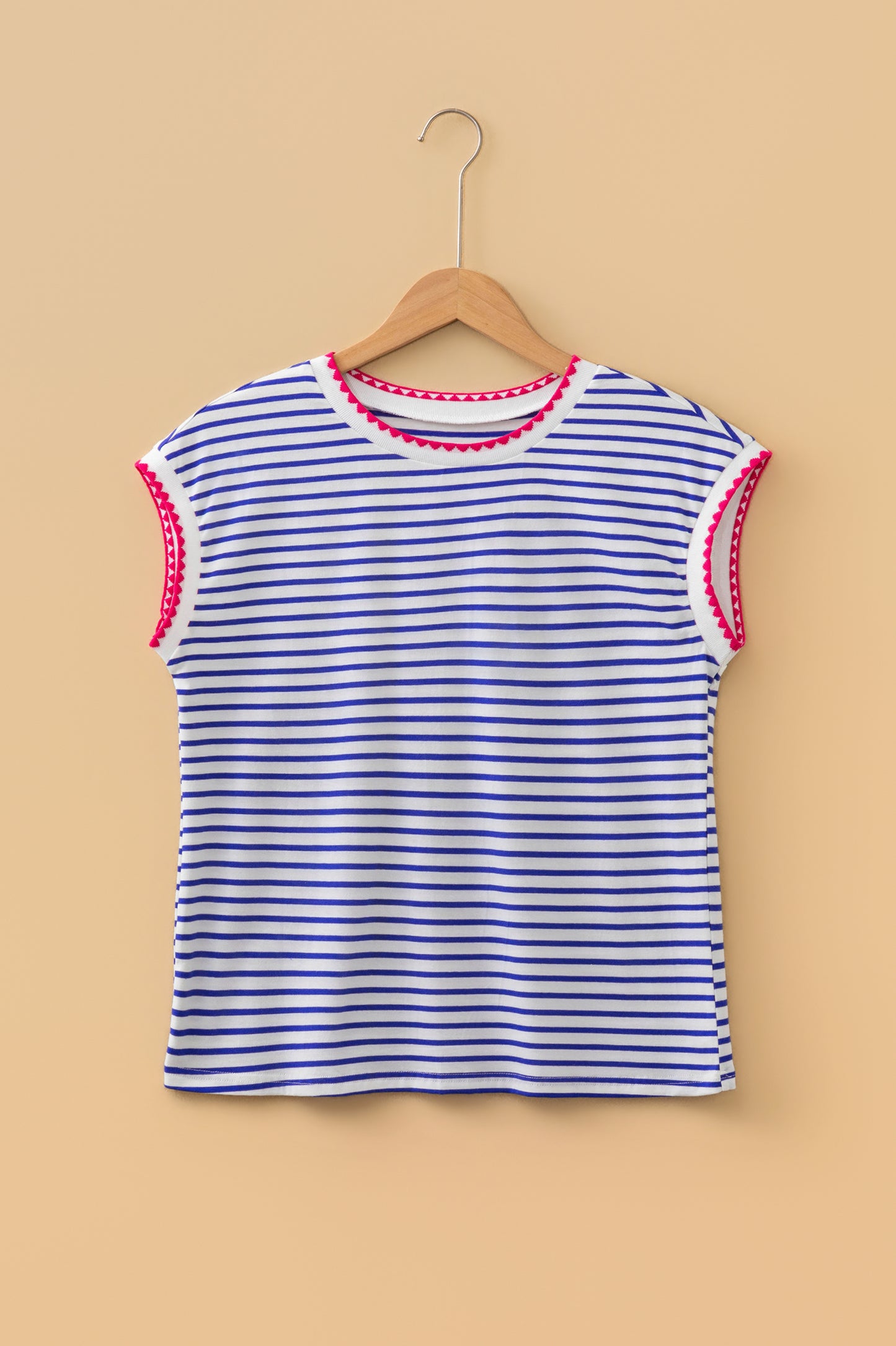 T-shirt met ronde hals en korte mouwen blauwe strepen en contrasterende bies