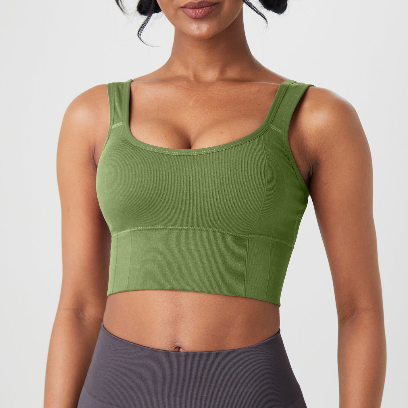 Dames sportbeha met brede schouderbandjes