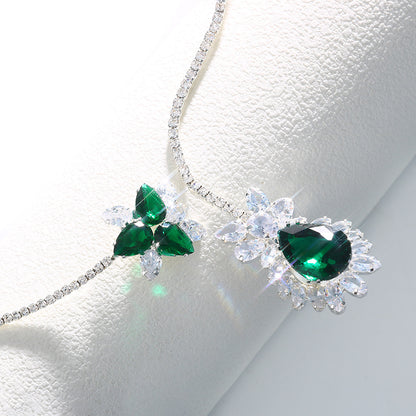 Leaf Motif Luxury Zircon Clavicle Necklace