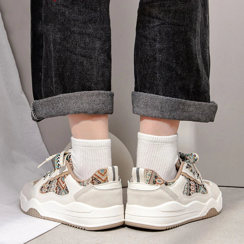 Modieuze  casual damessneakers met dikke zool