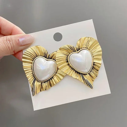 New European and American Retro Heart-shaped Earrings Exaggerated Small Designer Stud Heart-shaped Earrings INS