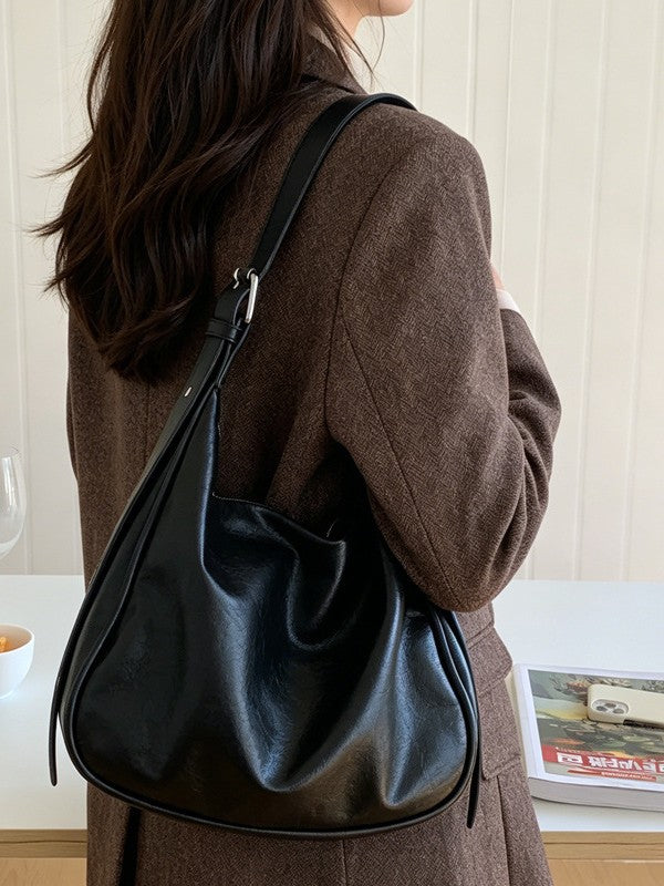 Retro fashion women's large capacity shoulder bag