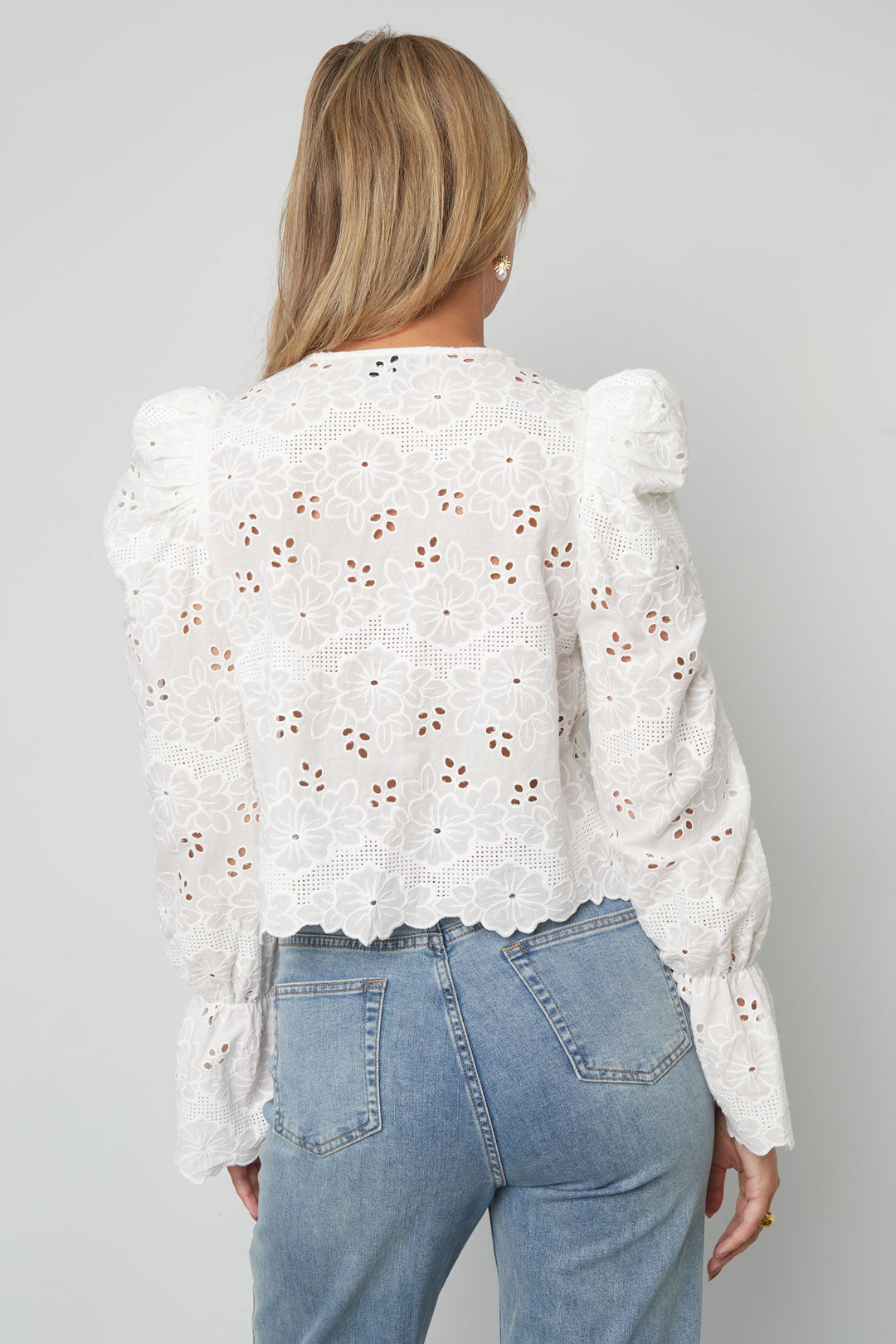 Crochet top met strikken