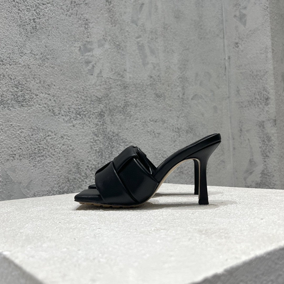 Dames slippers met hoge hakken van gesplitst leer in effen kleur