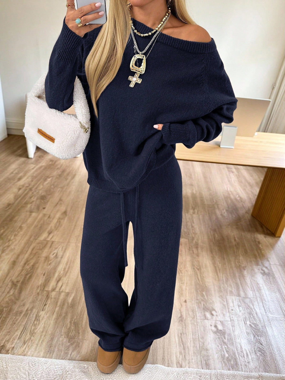 Loose-fitting long-sleeve wide-leg pants