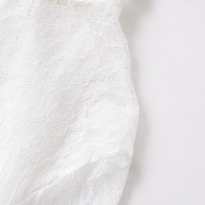 Punk top met hoornmouwen hoge hals en kanten patchwork